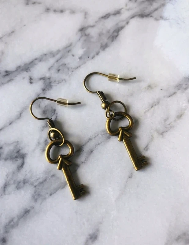 Brincos (Novos) Chave Antiga – Estilo Vintage e Cor Bronze